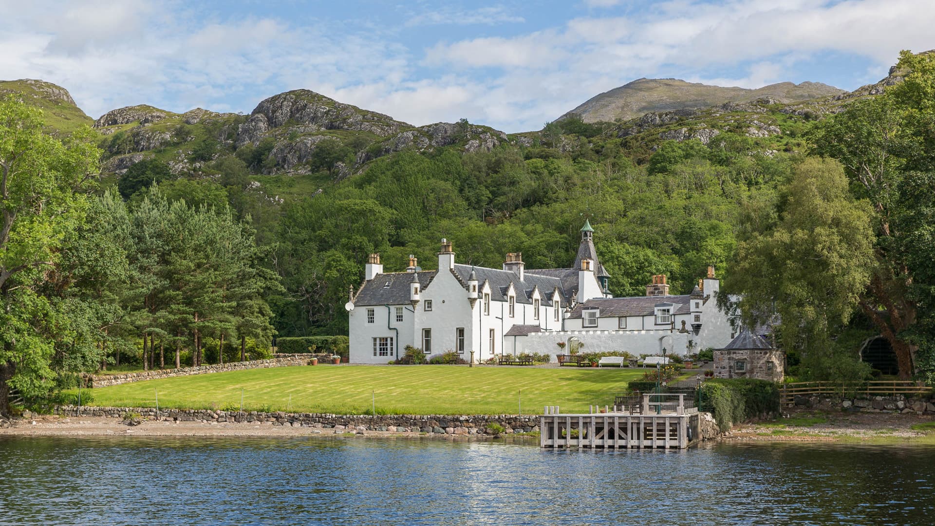 Luxury lodge for rent in Scotland