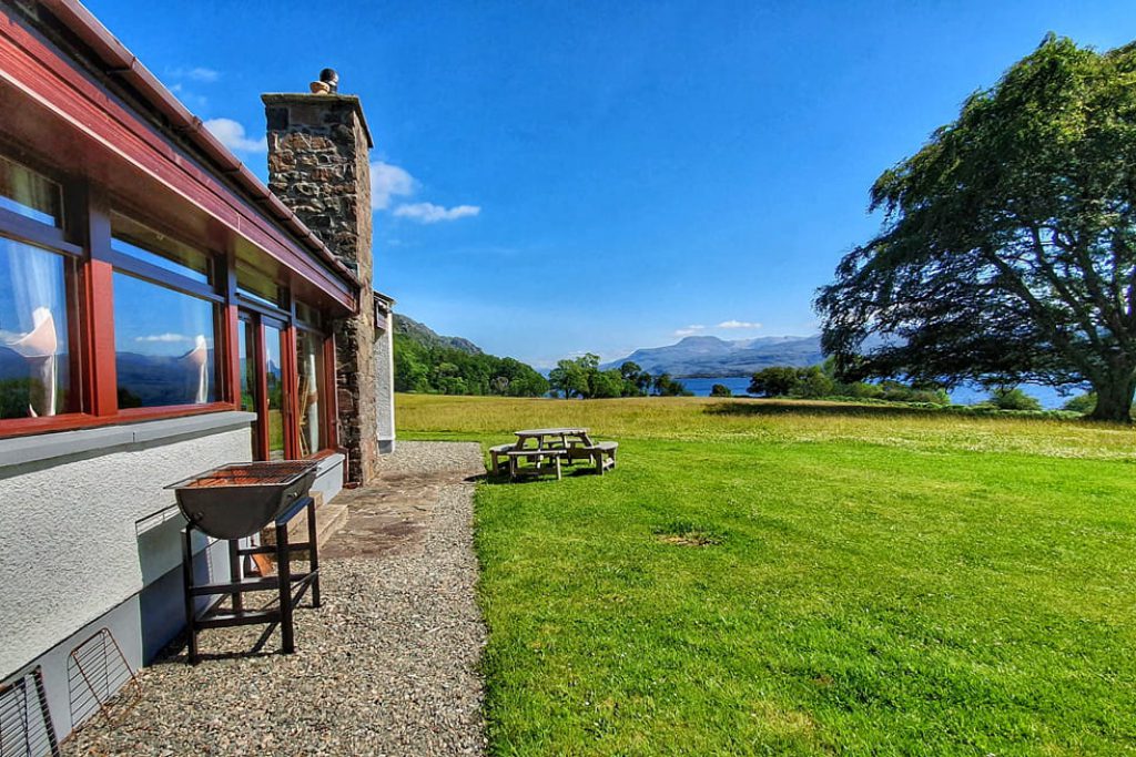 Ardlair lodge for rent for hunting, fishing and as a wedding venue