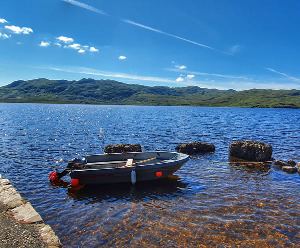 Lodge by the sea - Loch Maree